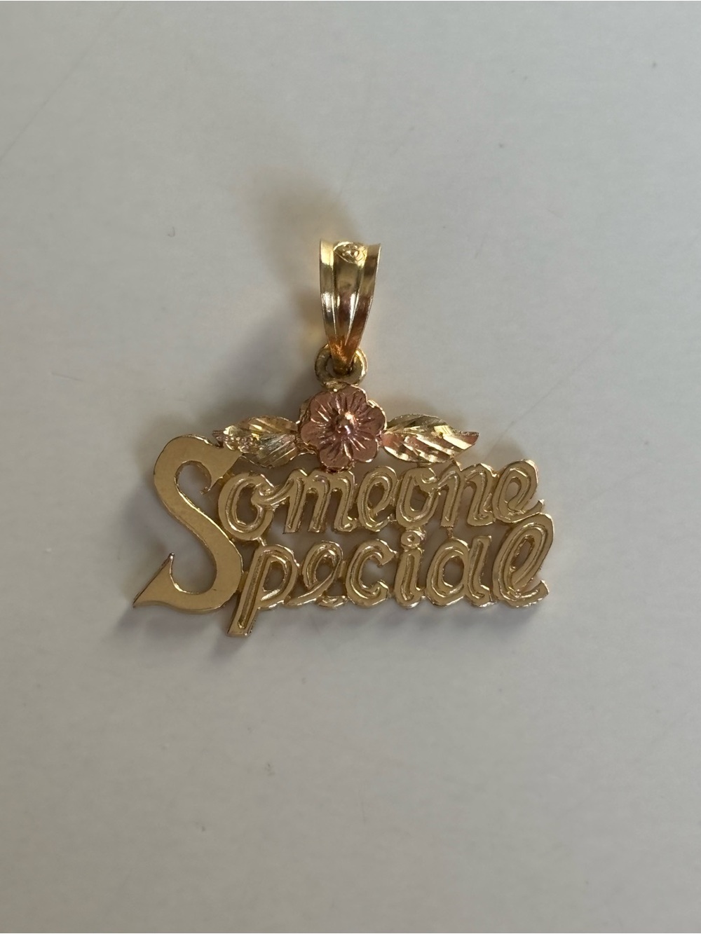 Vintage 14k gold someone special pendant
